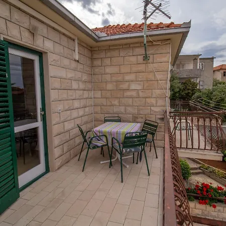 Zvone Apartment *